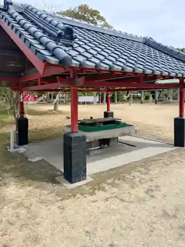 鹿児島神社の{uncategorized: "未分類", other: "その他", undefined: "問題あり", building: "その他建物", grave: "お墓", sacred_gate: "鳥居", guardian: "狛犬", statue: "像", buddha: "仏像", history: "歴史", nature: "自然", garden: "庭園", animal: "動物", pagoda: "塔", temizu: "手水舎", mountain_gate: "山門・神門", sanctuary: "本殿・本堂", subordinate: "末社・摂社", art: "芸術", scenery: "景色", jizo: "地蔵", ema: "絵馬", goshuin: "御朱印", omikuji: "おみくじ", items: "授与品その他", amulet: "お守り", goshuincho: "御朱印帳", eats: "食事", festival: "お祭り", votive_dance: "神楽", shichigosan: "七五三参", wedding: "結婚式", experience: "体験その他", initially: "初詣", around: "周辺", anti_infection: "感染症対策"}