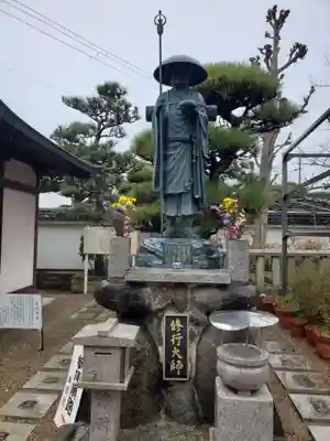 薬師院の像