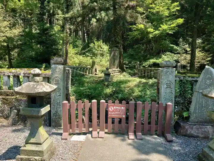 人穴浅間神社のその他建物
