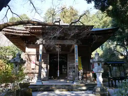 岩之上堂の本殿・本堂