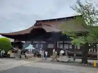 曼陀羅寺の本殿・本堂