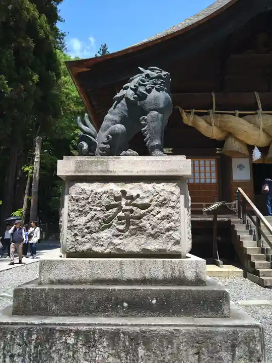 諏訪大社下社秋宮(長野県)