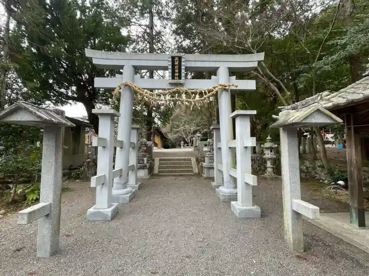 川田神社の{uncategorized: "未分類", other: "その他", undefined: "問題あり", building: "その他建物", grave: "お墓", sacred_gate: "鳥居", guardian: "狛犬", statue: "像", buddha: "仏像", history: "歴史", nature: "自然", garden: "庭園", animal: "動物", pagoda: "塔", temizu: "手水舎", mountain_gate: "山門・神門", sanctuary: "本殿・本堂", subordinate: "末社・摂社", art: "芸術", scenery: "景色", jizo: "地蔵", ema: "絵馬", goshuin: "御朱印", omikuji: "おみくじ", items: "授与品その他", amulet: "お守り", goshuincho: "御朱印帳", eats: "食事", festival: "お祭り", votive_dance: "神楽", shichigosan: "七五三参", wedding: "結婚式", experience: "体験その他", initially: "初詣", around: "周辺", anti_infection: "感染症対策"}