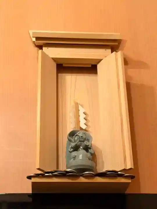 大杉神社の{uncategorized: "未分類", other: "その他", undefined: "問題あり", building: "その他建物", grave: "お墓", sacred_gate: "鳥居", guardian: "狛犬", statue: "像", buddha: "仏像", history: "歴史", nature: "自然", garden: "庭園", animal: "動物", pagoda: "塔", temizu: "手水舎", mountain_gate: "山門・神門", sanctuary: "本殿・本堂", subordinate: "末社・摂社", art: "芸術", scenery: "景色", jizo: "地蔵", ema: "絵馬", goshuin: "御朱印", omikuji: "おみくじ", items: "授与品その他", amulet: "お守り", goshuincho: "御朱印帳", eats: "食事", festival: "お祭り", votive_dance: "神楽", shichigosan: "七五三参", wedding: "結婚式", experience: "体験その他", initially: "初詣", around: "周辺", anti_infection: "感染症対策"}