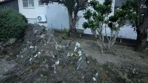 黒嶋稲荷神社の庭園