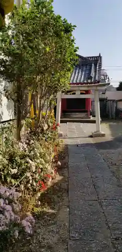 稲荷神社の手水舎