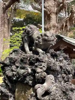 前原御嶽神社の狛犬