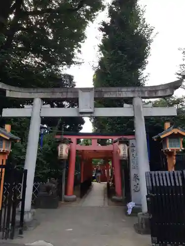 花園稲荷神社の鳥居