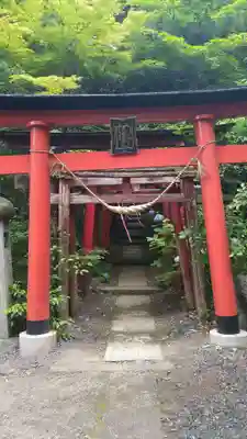 栗川稲荷神社の鳥居