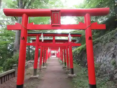 鼻顔稲荷神社の鳥居