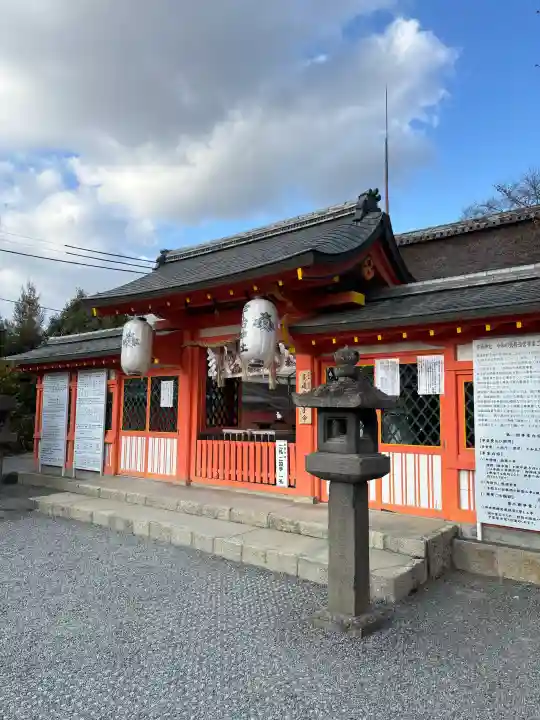 宇治神社の{uncategorized: "未分類", other: "その他", undefined: "問題あり", building: "その他建物", grave: "お墓", sacred_gate: "鳥居", guardian: "狛犬", statue: "像", buddha: "仏像", history: "歴史", nature: "自然", garden: "庭園", animal: "動物", pagoda: "塔", temizu: "手水舎", mountain_gate: "山門・神門", sanctuary: "本殿・本堂", subordinate: "末社・摂社", art: "芸術", scenery: "景色", jizo: "地蔵", ema: "絵馬", goshuin: "御朱印", omikuji: "おみくじ", items: "授与品その他", amulet: "お守り", goshuincho: "御朱印帳", eats: "食事", festival: "お祭り", votive_dance: "神楽", shichigosan: "七五三参", wedding: "結婚式", experience: "体験その他", initially: "初詣", around: "周辺", anti_infection: "感染症対策"}