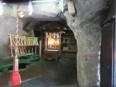 銭洗弁財天宇賀福神社(神奈川県)