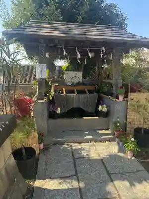 鳩ヶ谷氷川神社の{uncategorized: "未分類", other: "その他", undefined: "問題あり", building: "その他建物", grave: "お墓", sacred_gate: "鳥居", guardian: "狛犬", statue: "像", buddha: "仏像", history: "歴史", nature: "自然", garden: "庭園", animal: "動物", pagoda: "塔", temizu: "手水舎", mountain_gate: "山門・神門", sanctuary: "本殿・本堂", subordinate: "末社・摂社", art: "芸術", scenery: "景色", jizo: "地蔵", ema: "絵馬", goshuin: "御朱印", omikuji: "おみくじ", items: "授与品その他", amulet: "お守り", goshuincho: "御朱印帳", eats: "食事", festival: "お祭り", votive_dance: "神楽", shichigosan: "七五三参", wedding: "結婚式", experience: "体験その他", initially: "初詣", around: "周辺", anti_infection: "感染症対策"}