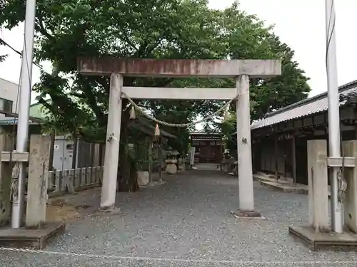 石仏神明社の鳥居