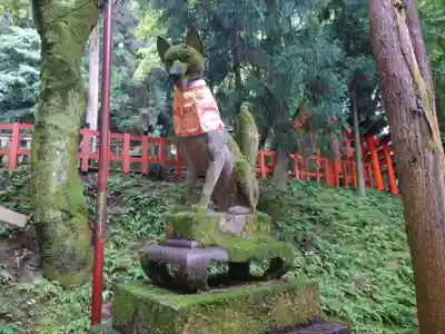 伏見稲荷大社　御膳谷奉拝所の狛犬