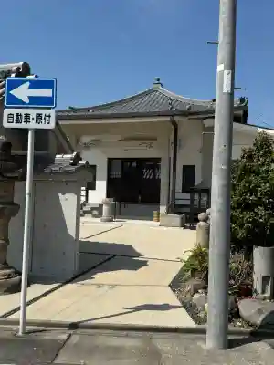 長栄寺の{uncategorized: "未分類", other: "その他", undefined: "問題あり", building: "その他建物", grave: "お墓", sacred_gate: "鳥居", guardian: "狛犬", statue: "像", buddha: "仏像", history: "歴史", nature: "自然", garden: "庭園", animal: "動物", pagoda: "塔", temizu: "手水舎", mountain_gate: "山門・神門", sanctuary: "本殿・本堂", subordinate: "末社・摂社", art: "芸術", scenery: "景色", jizo: "地蔵", ema: "絵馬", goshuin: "御朱印", omikuji: "おみくじ", items: "授与品その他", amulet: "お守り", goshuincho: "御朱印帳", eats: "食事", festival: "お祭り", votive_dance: "神楽", shichigosan: "七五三参", wedding: "結婚式", experience: "体験その他", initially: "初詣", around: "周辺", anti_infection: "感染症対策"}