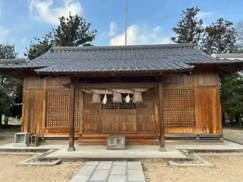 鹿島神社の{uncategorized: "未分類", other: "その他", undefined: "問題あり", building: "その他建物", grave: "お墓", sacred_gate: "鳥居", guardian: "狛犬", statue: "像", buddha: "仏像", history: "歴史", nature: "自然", garden: "庭園", animal: "動物", pagoda: "塔", temizu: "手水舎", mountain_gate: "山門・神門", sanctuary: "本殿・本堂", subordinate: "末社・摂社", art: "芸術", scenery: "景色", jizo: "地蔵", ema: "絵馬", goshuin: "御朱印", omikuji: "おみくじ", items: "授与品その他", amulet: "お守り", goshuincho: "御朱印帳", eats: "食事", festival: "お祭り", votive_dance: "神楽", shichigosan: "七五三参", wedding: "結婚式", experience: "体験その他", initially: "初詣", around: "周辺", anti_infection: "感染症対策"}
