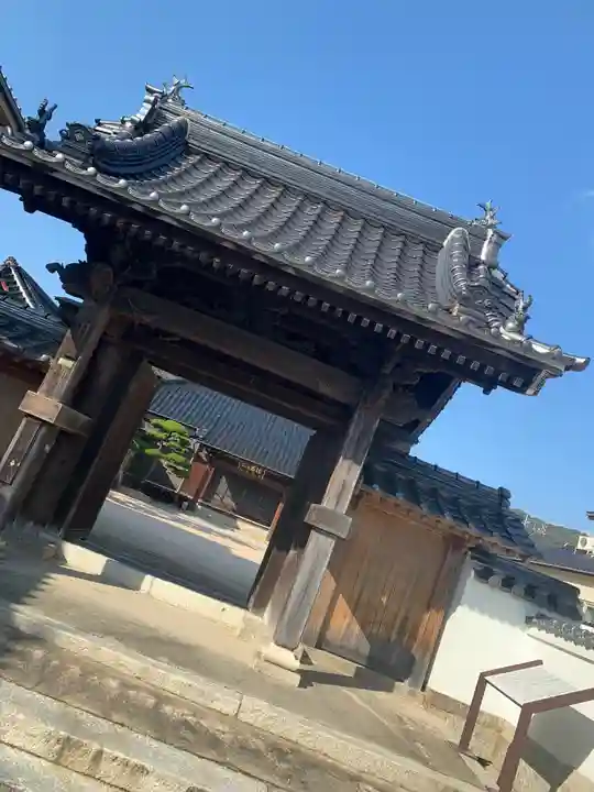 芦樵寺の山門・神門