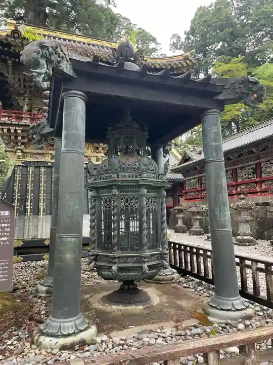 日光東照宮の{uncategorized: "未分類", other: "その他", undefined: "問題あり", building: "その他建物", grave: "お墓", sacred_gate: "鳥居", guardian: "狛犬", statue: "像", buddha: "仏像", history: "歴史", nature: "自然", garden: "庭園", animal: "動物", pagoda: "塔", temizu: "手水舎", mountain_gate: "山門・神門", sanctuary: "本殿・本堂", subordinate: "末社・摂社", art: "芸術", scenery: "景色", jizo: "地蔵", ema: "絵馬", goshuin: "御朱印", omikuji: "おみくじ", items: "授与品その他", amulet: "お守り", goshuincho: "御朱印帳", eats: "食事", festival: "お祭り", votive_dance: "神楽", shichigosan: "七五三参", wedding: "結婚式", experience: "体験その他", initially: "初詣", around: "周辺", anti_infection: "感染症対策"}