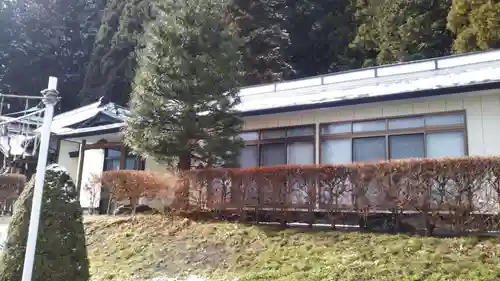 新山神社の建物その他