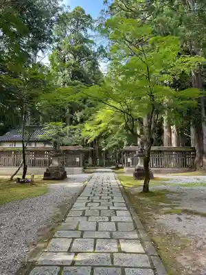 雄山神社中宮祈願殿(富山県)