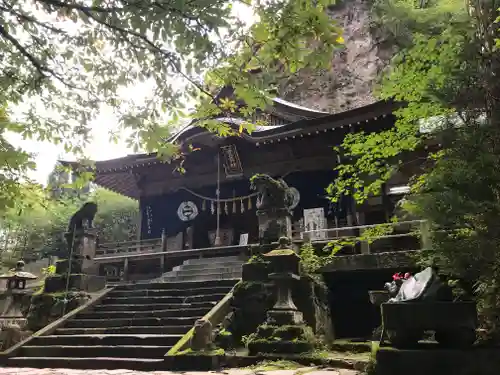 英彦山豊前坊高住神社の本殿