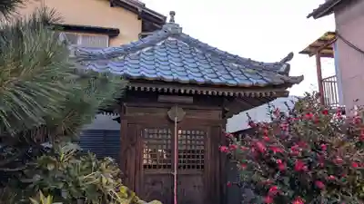 連雀子育観音の本殿・本堂