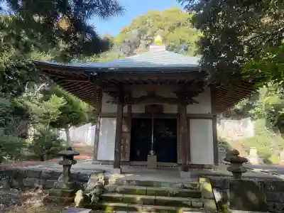 稱名寺（称名寺）の{uncategorized: "未分類", other: "その他", undefined: "問題あり", building: "その他建物", grave: "お墓", sacred_gate: "鳥居", guardian: "狛犬", statue: "像", buddha: "仏像", history: "歴史", nature: "自然", garden: "庭園", animal: "動物", pagoda: "塔", temizu: "手水舎", mountain_gate: "山門・神門", sanctuary: "本殿・本堂", subordinate: "末社・摂社", art: "芸術", scenery: "景色", jizo: "地蔵", ema: "絵馬", goshuin: "御朱印", omikuji: "おみくじ", items: "授与品その他", amulet: "お守り", goshuincho: "御朱印帳", eats: "食事", festival: "お祭り", votive_dance: "神楽", shichigosan: "七五三参", wedding: "結婚式", experience: "体験その他", initially: "初詣", around: "周辺", anti_infection: "感染症対策"}