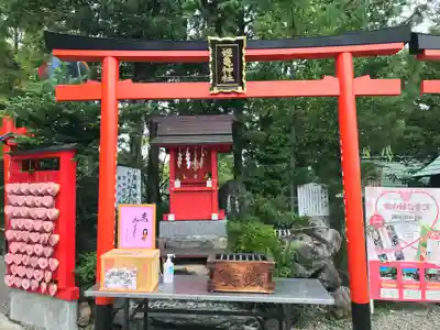 三光稲荷神社の末社・摂社