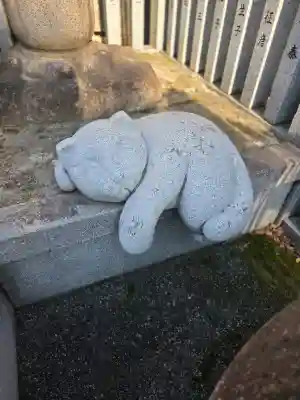 荻窪白山神社の{uncategorized: "未分類", other: "その他", undefined: "問題あり", building: "その他建物", grave: "お墓", sacred_gate: "鳥居", guardian: "狛犬", statue: "像", buddha: "仏像", history: "歴史", nature: "自然", garden: "庭園", animal: "動物", pagoda: "塔", temizu: "手水舎", mountain_gate: "山門・神門", sanctuary: "本殿・本堂", subordinate: "末社・摂社", art: "芸術", scenery: "景色", jizo: "地蔵", ema: "絵馬", goshuin: "御朱印", omikuji: "おみくじ", items: "授与品その他", amulet: "お守り", goshuincho: "御朱印帳", eats: "食事", festival: "お祭り", votive_dance: "神楽", shichigosan: "七五三参", wedding: "結婚式", experience: "体験その他", initially: "初詣", around: "周辺", anti_infection: "感染症対策"}