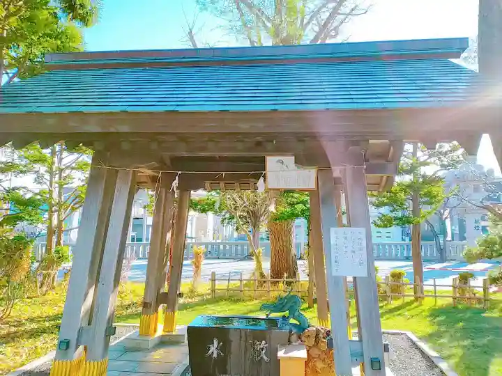 西野神社の手水舎