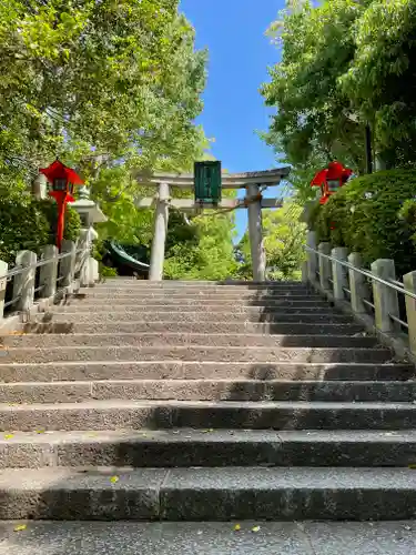 多井畑厄除八幡宮の鳥居