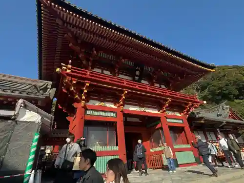 鶴岡八幡宮の{uncategorized: "未分類", other: "その他", undefined: "問題あり", building: "その他建物", grave: "お墓", sacred_gate: "鳥居", guardian: "狛犬", statue: "像", buddha: "仏像", history: "歴史", nature: "自然", garden: "庭園", animal: "動物", pagoda: "塔", temizu: "手水舎", mountain_gate: "山門・神門", sanctuary: "本殿・本堂", subordinate: "末社・摂社", art: "芸術", scenery: "景色", jizo: "地蔵", ema: "絵馬", goshuin: "御朱印", omikuji: "おみくじ", items: "授与品その他", amulet: "お守り", goshuincho: "御朱印帳", eats: "食事", festival: "お祭り", votive_dance: "神楽", shichigosan: "七五三参", wedding: "結婚式", experience: "体験その他", initially: "初詣", around: "周辺", anti_infection: "感染症対策"}