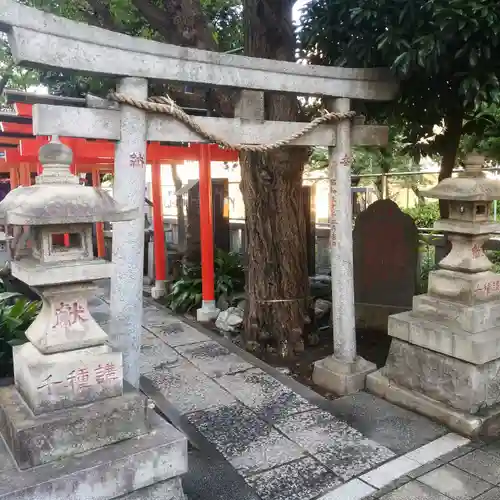 千種稲荷神社の鳥居