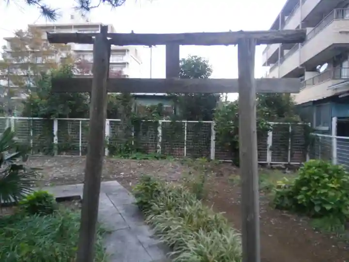 八幡神社の鳥居