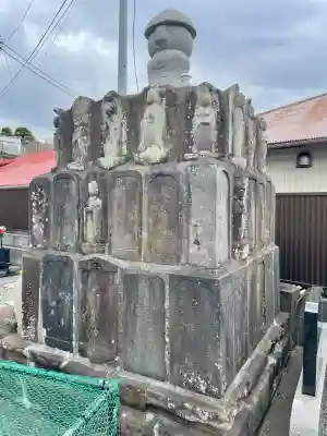 本成寺の{uncategorized: "未分類", other: "その他", undefined: "問題あり", building: "その他建物", grave: "お墓", sacred_gate: "鳥居", guardian: "狛犬", statue: "像", buddha: "仏像", history: "歴史", nature: "自然", garden: "庭園", animal: "動物", pagoda: "塔", temizu: "手水舎", mountain_gate: "山門・神門", sanctuary: "本殿・本堂", subordinate: "末社・摂社", art: "芸術", scenery: "景色", jizo: "地蔵", ema: "絵馬", goshuin: "御朱印", omikuji: "おみくじ", items: "授与品その他", amulet: "お守り", goshuincho: "御朱印帳", eats: "食事", festival: "お祭り", votive_dance: "神楽", shichigosan: "七五三参", wedding: "結婚式", experience: "体験その他", initially: "初詣", around: "周辺", anti_infection: "感染症対策"}