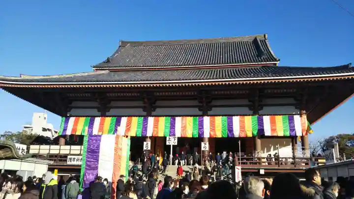 西新井大師総持寺の本殿・本堂