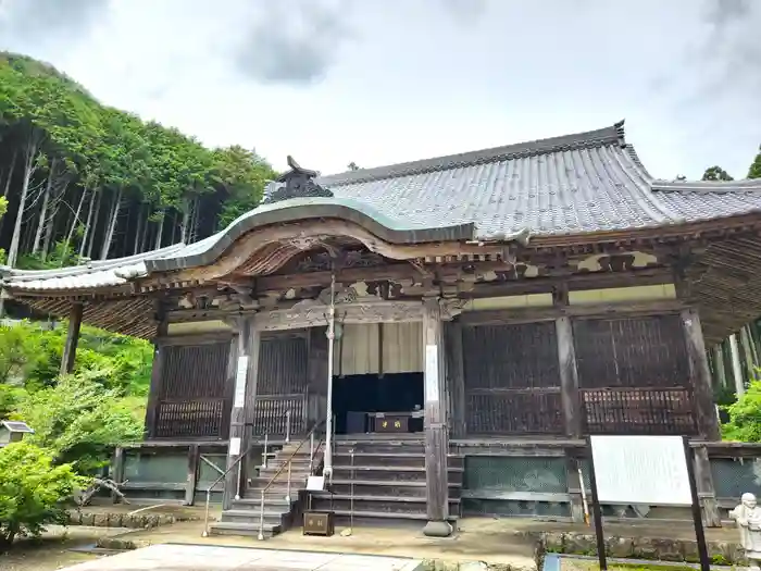 高山寺の本殿