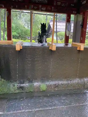 北口本宮冨士浅間神社の手水舎