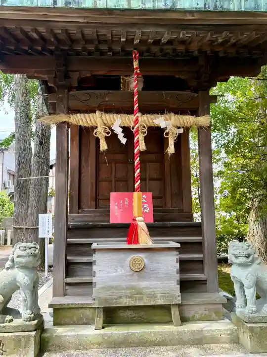 杉杜白髭神社の{uncategorized: "未分類", other: "その他", undefined: "問題あり", building: "その他建物", grave: "お墓", sacred_gate: "鳥居", guardian: "狛犬", statue: "像", buddha: "仏像", history: "歴史", nature: "自然", garden: "庭園", animal: "動物", pagoda: "塔", temizu: "手水舎", mountain_gate: "山門・神門", sanctuary: "本殿・本堂", subordinate: "末社・摂社", art: "芸術", scenery: "景色", jizo: "地蔵", ema: "絵馬", goshuin: "御朱印", omikuji: "おみくじ", items: "授与品その他", amulet: "お守り", goshuincho: "御朱印帳", eats: "食事", festival: "お祭り", votive_dance: "神楽", shichigosan: "七五三参", wedding: "結婚式", experience: "体験その他", initially: "初詣", around: "周辺", anti_infection: "感染症対策"}