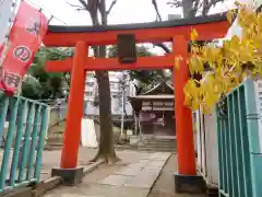 出世稲荷神社（春日稲荷神社）の鳥居