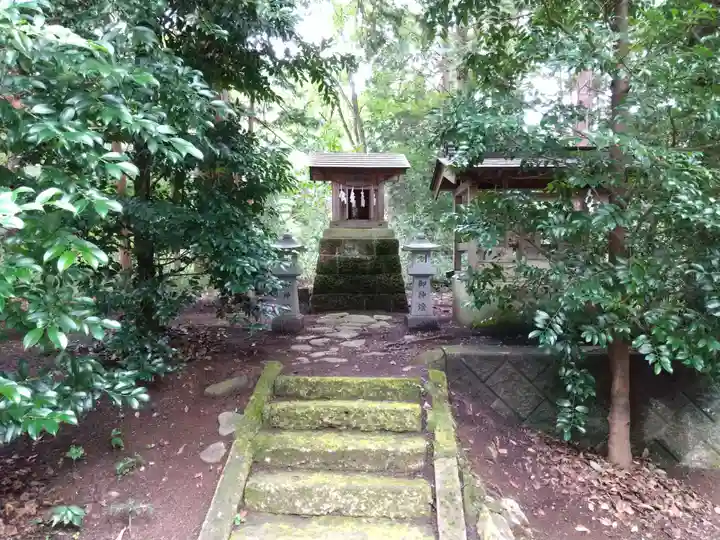 生子神社の末社・摂社