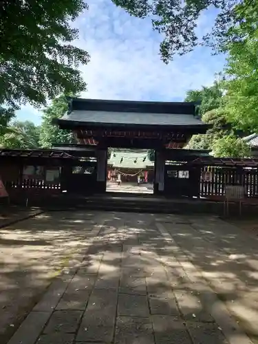 峯ヶ岡八幡神社の山門