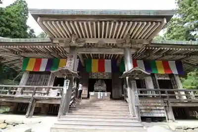 宝珠山 立石寺の本殿・本堂