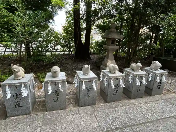 日枝神社の像