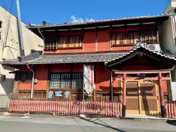 泥松稲荷大神の本殿・本堂