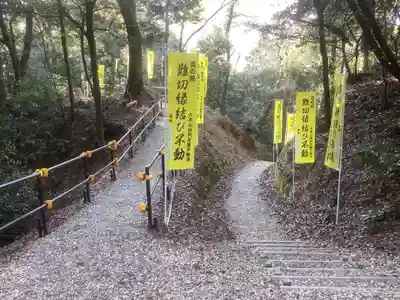 チベット仏教寺院強巴林（チャンバリン）の周辺