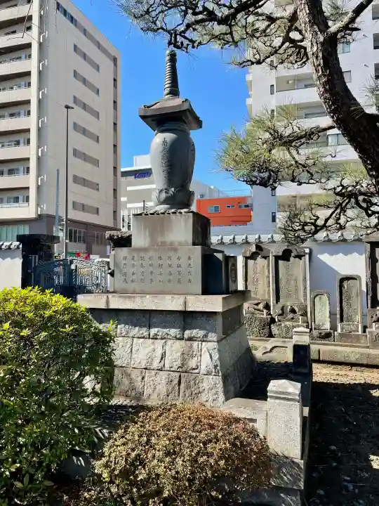 蓮慶寺の{uncategorized: "未分類", other: "その他", undefined: "問題あり", building: "その他建物", grave: "お墓", sacred_gate: "鳥居", guardian: "狛犬", statue: "像", buddha: "仏像", history: "歴史", nature: "自然", garden: "庭園", animal: "動物", pagoda: "塔", temizu: "手水舎", mountain_gate: "山門・神門", sanctuary: "本殿・本堂", subordinate: "末社・摂社", art: "芸術", scenery: "景色", jizo: "地蔵", ema: "絵馬", goshuin: "御朱印", omikuji: "おみくじ", items: "授与品その他", amulet: "お守り", goshuincho: "御朱印帳", eats: "食事", festival: "お祭り", votive_dance: "神楽", shichigosan: "七五三参", wedding: "結婚式", experience: "体験その他", initially: "初詣", around: "周辺", anti_infection: "感染症対策"}