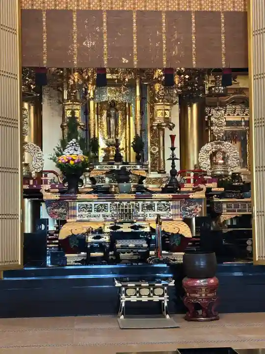 築地本願寺(本願寺築地別院)の{uncategorized: "未分類", other: "その他", undefined: "問題あり", building: "その他建物", grave: "お墓", sacred_gate: "鳥居", guardian: "狛犬", statue: "像", buddha: "仏像", history: "歴史", nature: "自然", garden: "庭園", animal: "動物", pagoda: "塔", temizu: "手水舎", mountain_gate: "山門・神門", sanctuary: "本殿・本堂", subordinate: "末社・摂社", art: "芸術", scenery: "景色", jizo: "地蔵", ema: "絵馬", goshuin: "御朱印", omikuji: "おみくじ", items: "授与品その他", amulet: "お守り", goshuincho: "御朱印帳", eats: "食事", festival: "お祭り", votive_dance: "神楽", shichigosan: "七五三参", wedding: "結婚式", experience: "体験その他", initially: "初詣", around: "周辺", anti_infection: "感染症対策"}