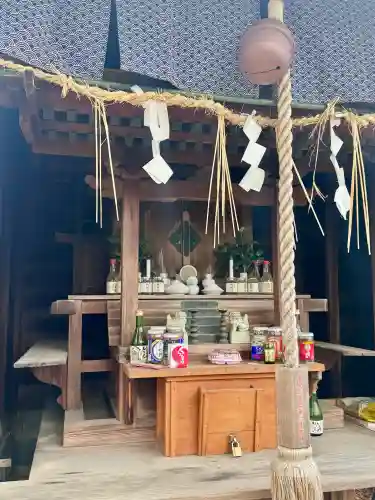 八大龍王辨財天の{uncategorized: "未分類", other: "その他", undefined: "問題あり", building: "その他建物", grave: "お墓", sacred_gate: "鳥居", guardian: "狛犬", statue: "像", buddha: "仏像", history: "歴史", nature: "自然", garden: "庭園", animal: "動物", pagoda: "塔", temizu: "手水舎", mountain_gate: "山門・神門", sanctuary: "本殿・本堂", subordinate: "末社・摂社", art: "芸術", scenery: "景色", jizo: "地蔵", ema: "絵馬", goshuin: "御朱印", omikuji: "おみくじ", items: "授与品その他", amulet: "お守り", goshuincho: "御朱印帳", eats: "食事", festival: "お祭り", votive_dance: "神楽", shichigosan: "七五三参", wedding: "結婚式", experience: "体験その他", initially: "初詣", around: "周辺", anti_infection: "感染症対策"}